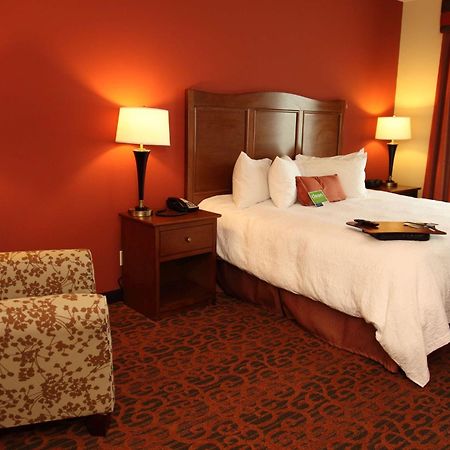Hampton Inn & Suites Бастроп Экстерьер фото