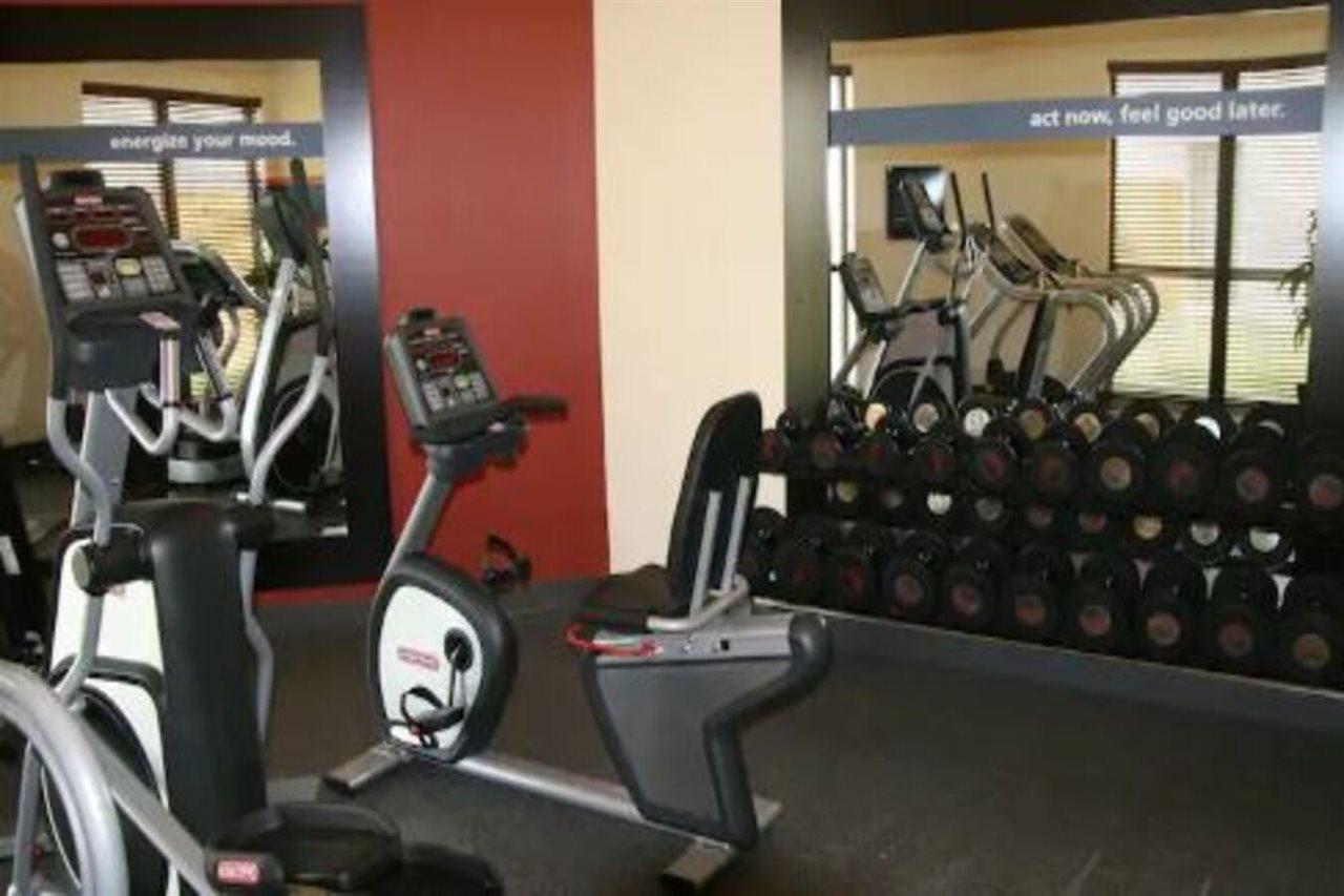 Hampton Inn & Suites Бастроп Экстерьер фото