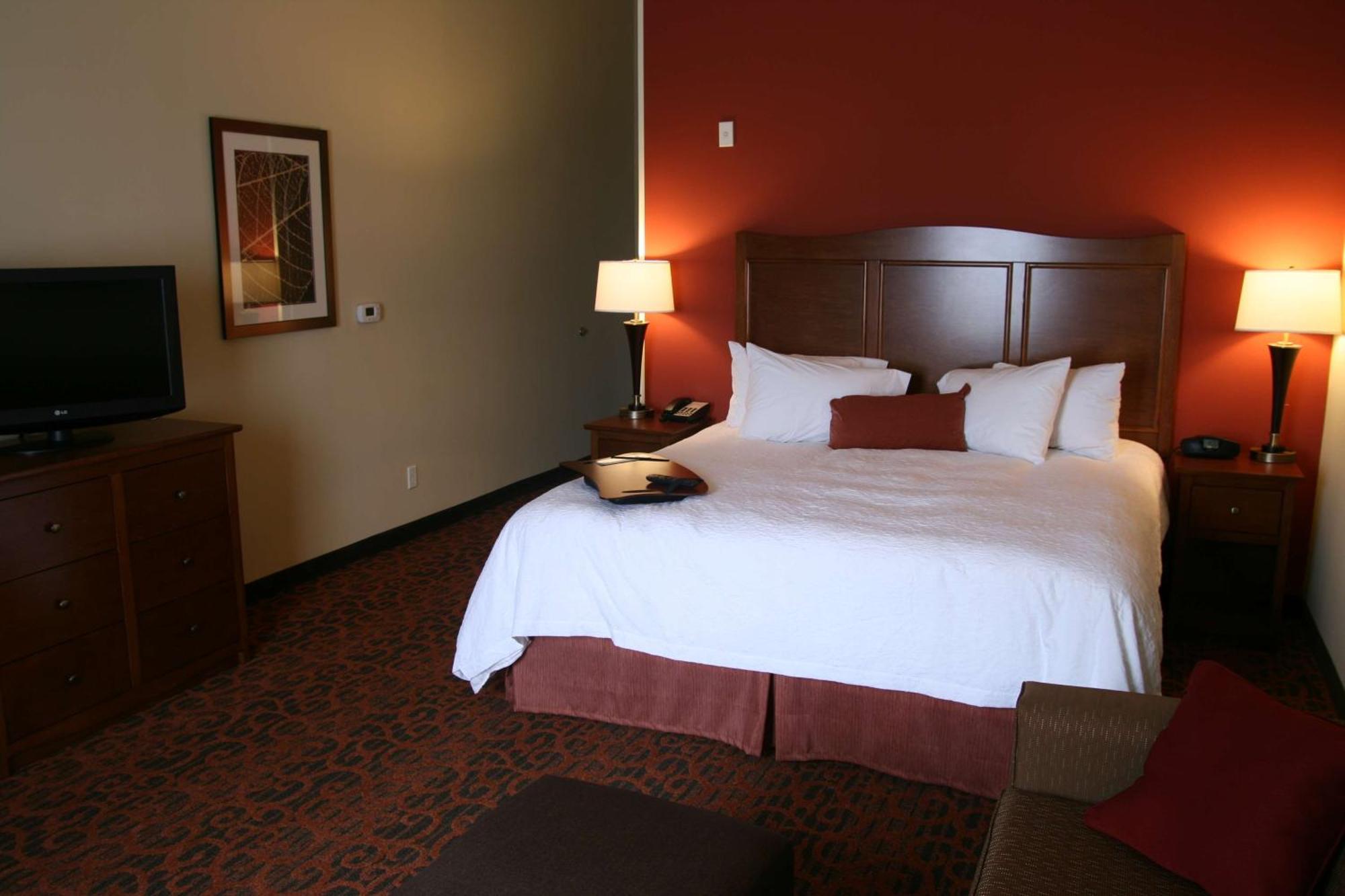 Hampton Inn & Suites Бастроп Экстерьер фото