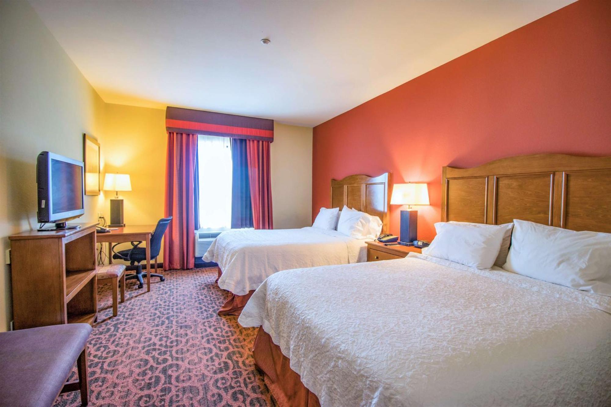 Hampton Inn & Suites Бастроп Экстерьер фото