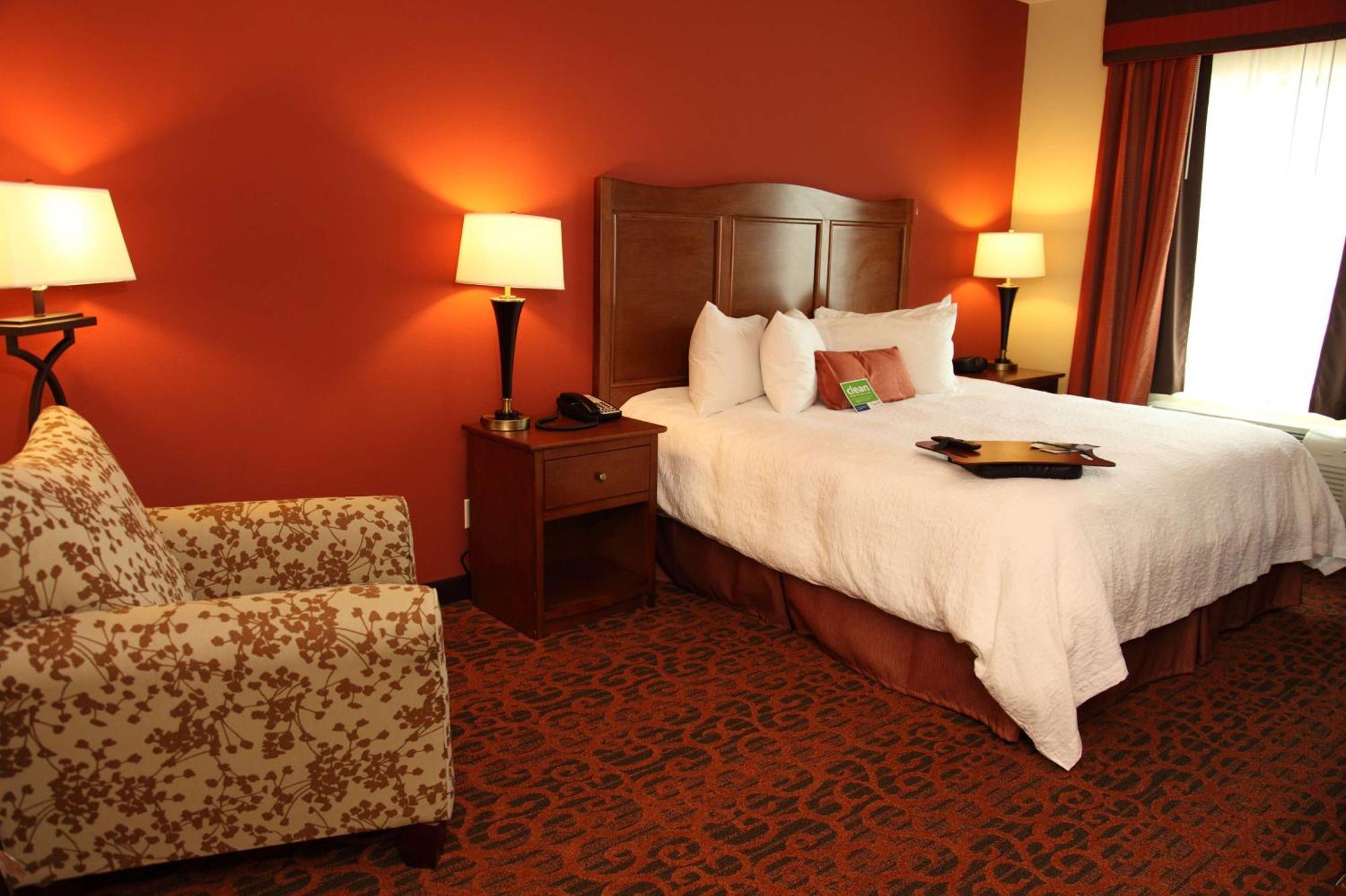 Hampton Inn & Suites Бастроп Экстерьер фото