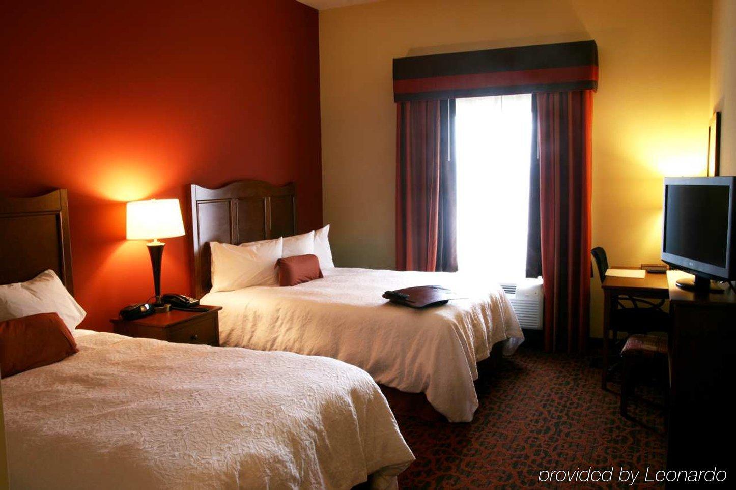 Hampton Inn & Suites Бастроп Номер фото