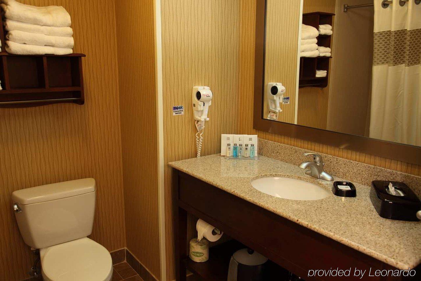Hampton Inn & Suites Бастроп Экстерьер фото